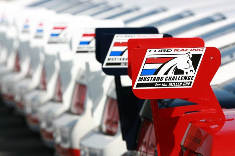  Ford Mustang Racing FR500S 2007 года  (фото 33 из 34)